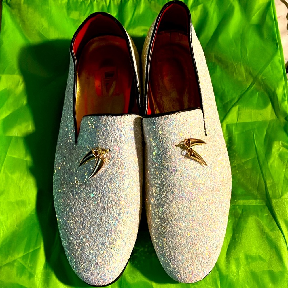 WHITE GLITTER SIZE 9